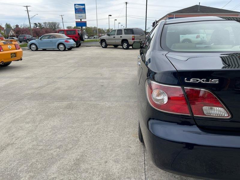 Used 2002 Lexus ES 330 FWD image 13