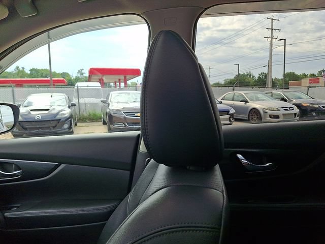 Used 2015 Nissan Rogue SL w/ SL Premium Package AWD/4WD image 17