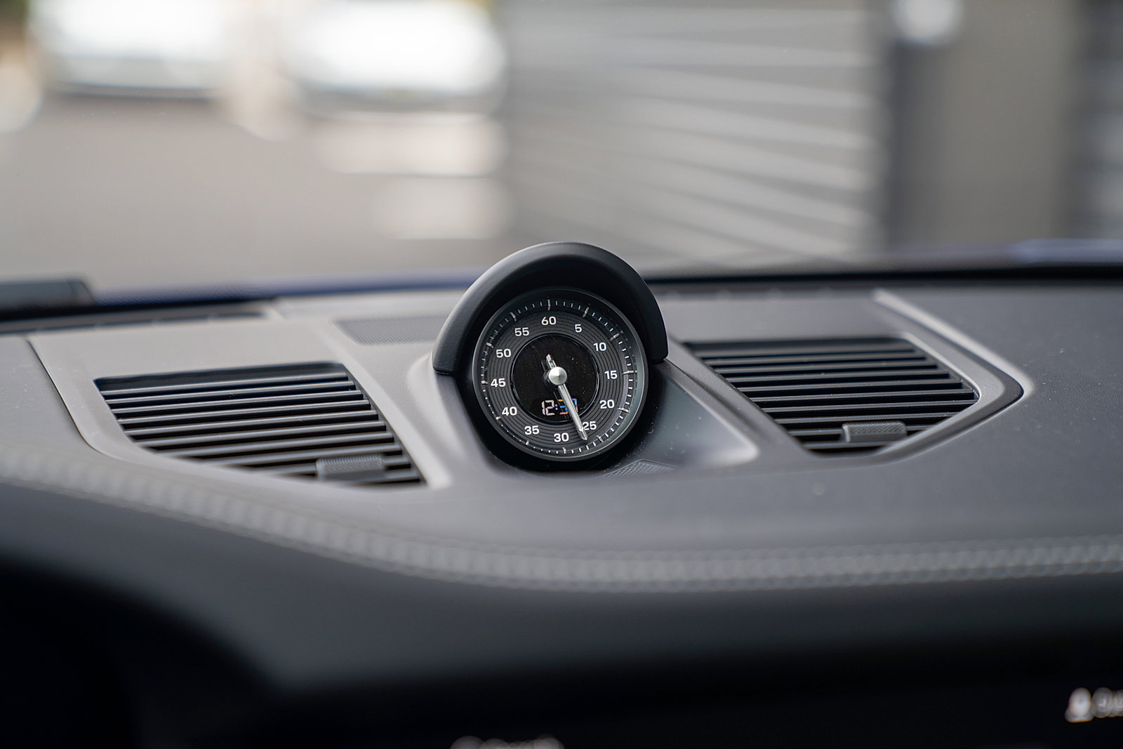 Certified 2025 Porsche 911 Carrera image 12