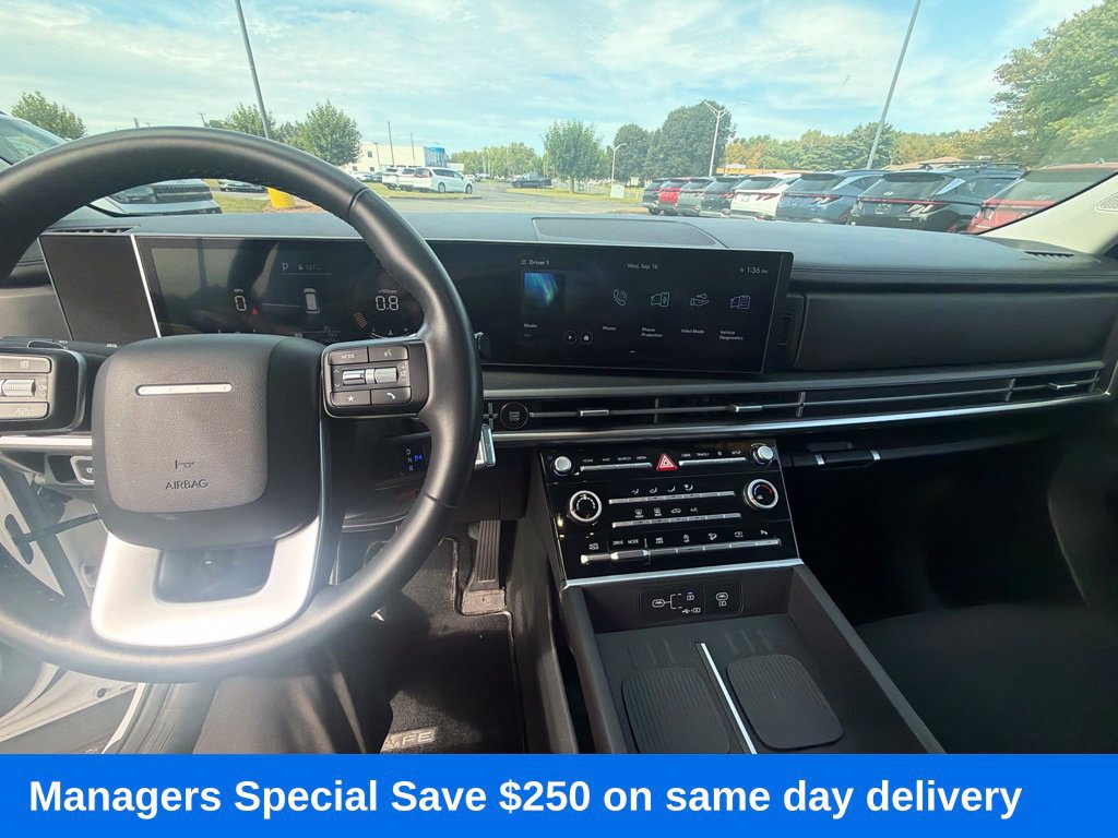 Certified 2025 Hyundai Santa Fe SE AWD/4WD image 16