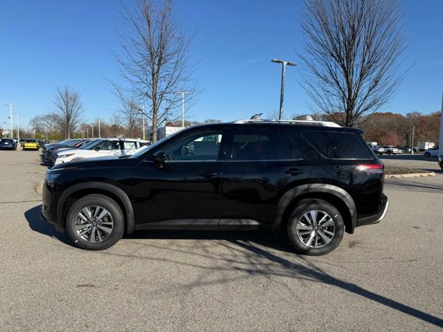 New 2025 Nissan Pathfinder SL image 8