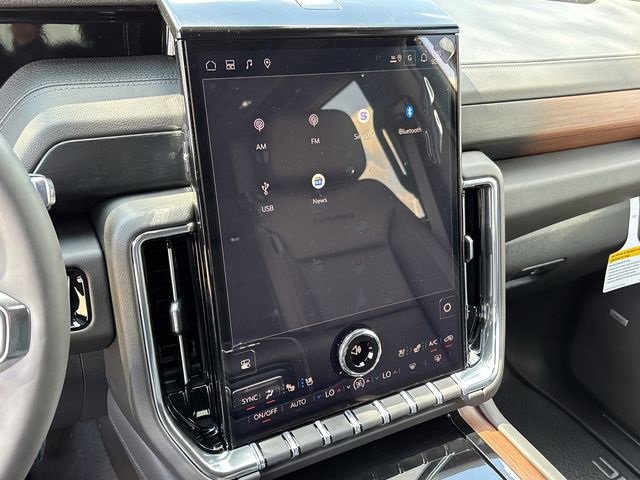 New 2026 GMC Yukon XL Denali w/ Denali Reserve Package image 15