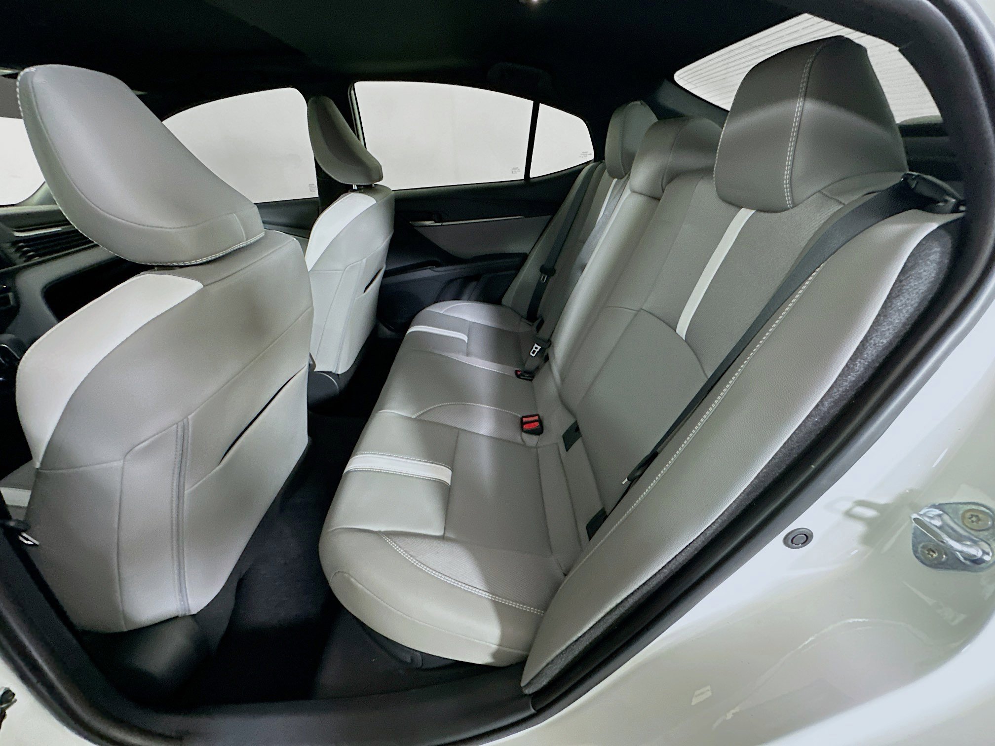 Used 2025 Toyota Camry SE w/ Multimedia Upgrade Package FWD image 26