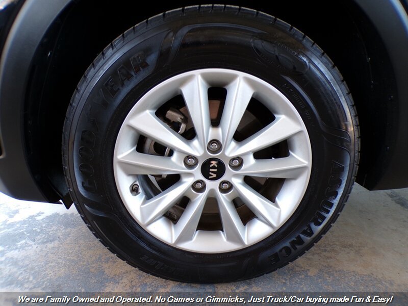 Used 2019 Kia Sorento L FWD image 37