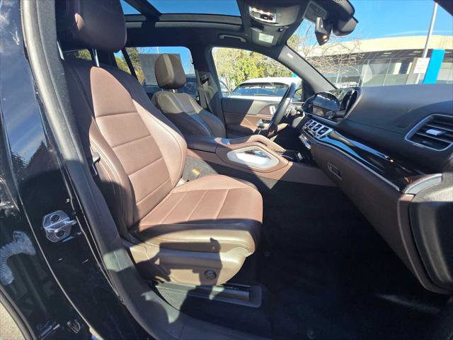 Used 2022 Mercedes-Benz GLS 450 4MATIC image 11