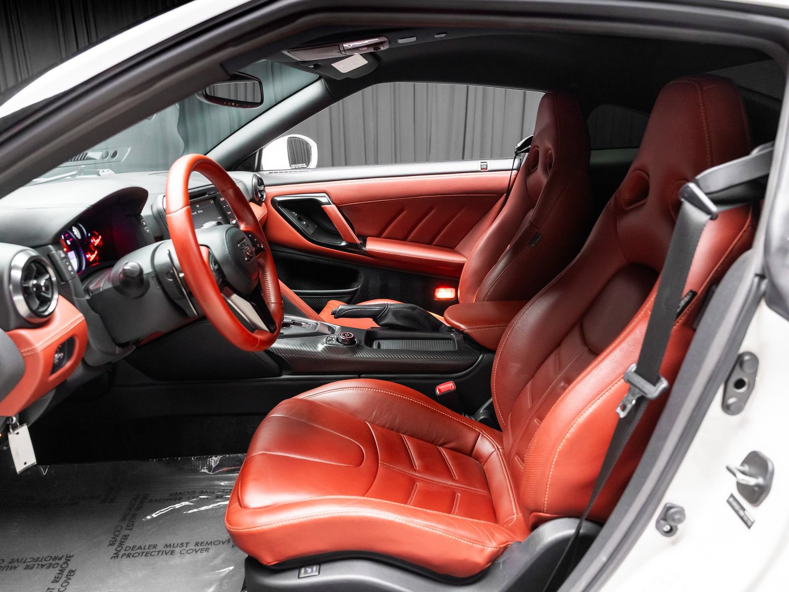 Used 2021 Nissan GT-R Premium AWD/4WD image 48