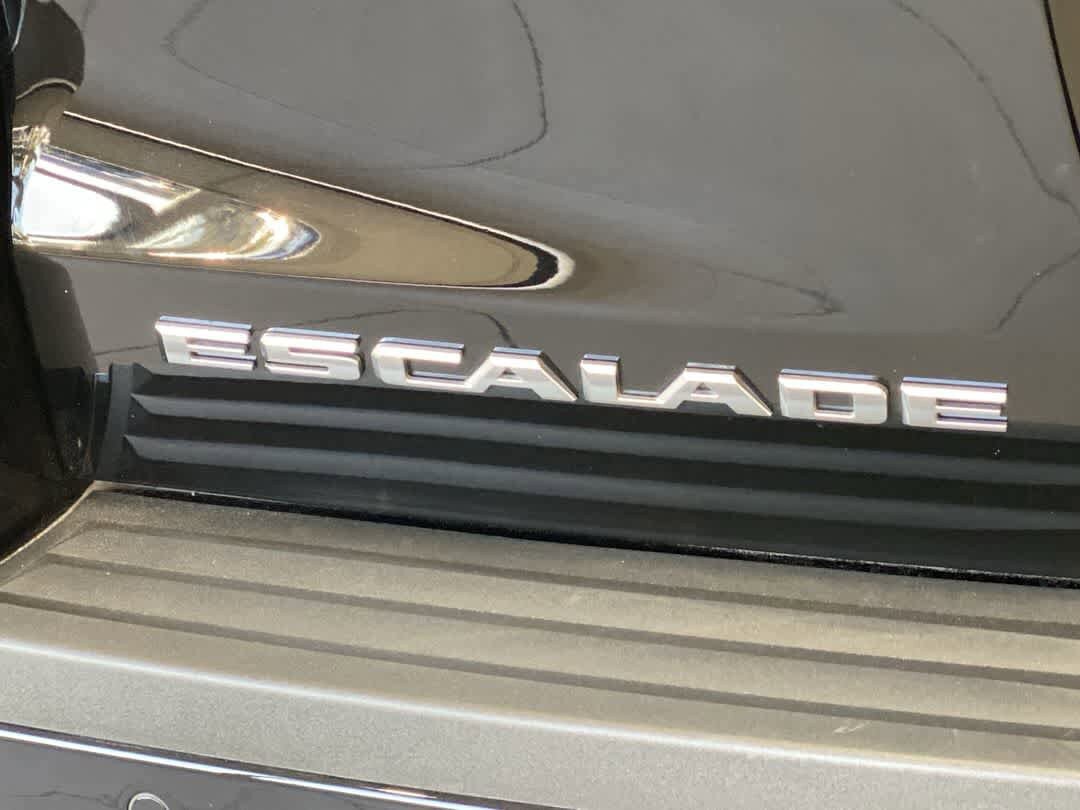 Used 2016 Cadillac Escalade Luxury AWD/4WD image 11