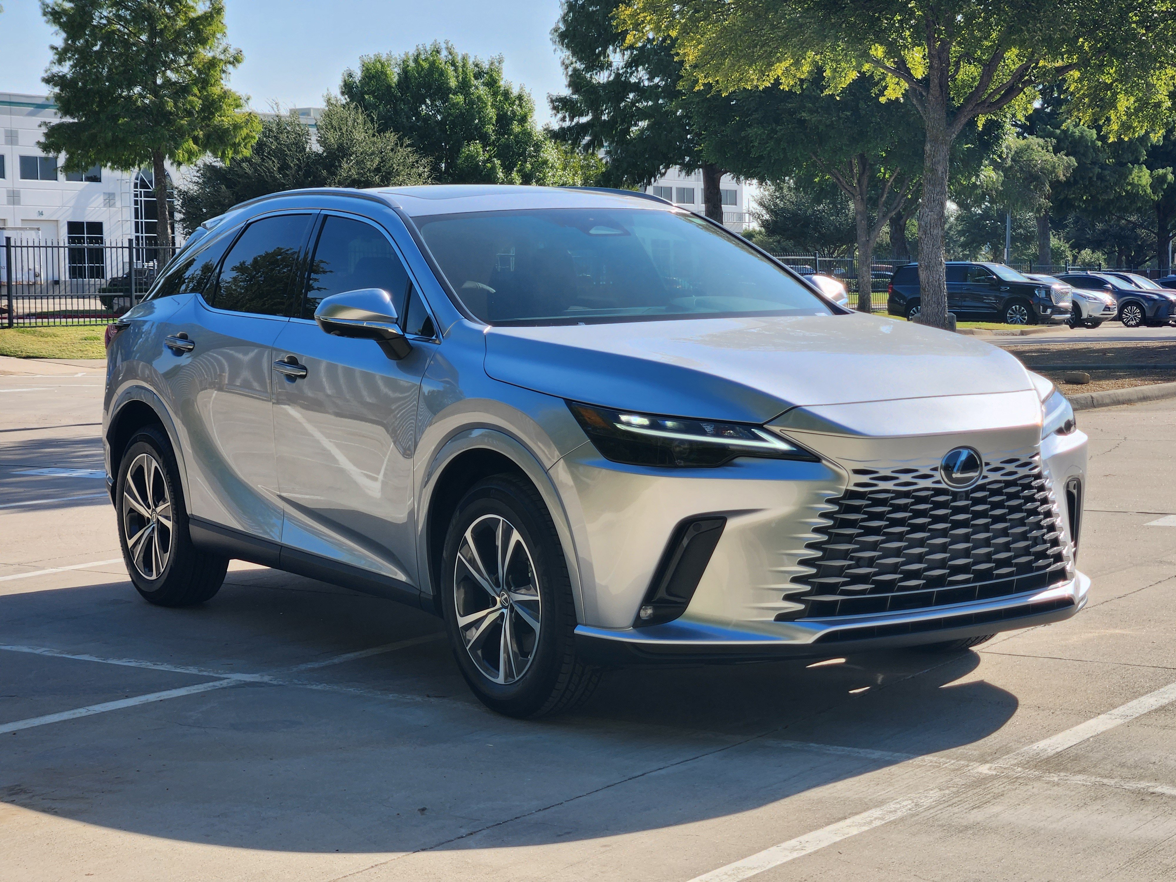 New 2026 Lexus RX 350h AWD/4WD image 2