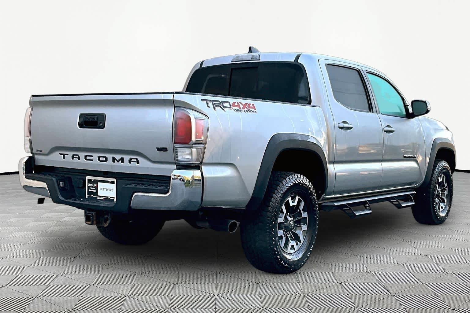 Used 2023 Toyota Tacoma TRD Off-Road w/ Black Out Package (TMS) AWD/4WD image 13