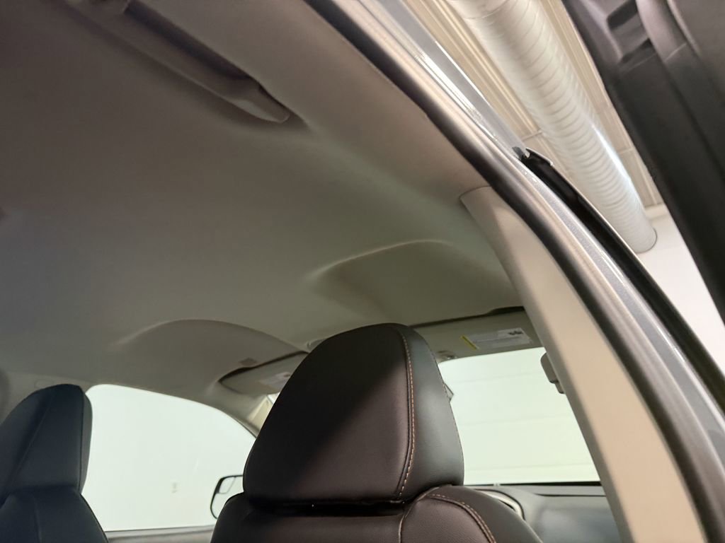 Used 2022 GMC Canyon AT4 image 17