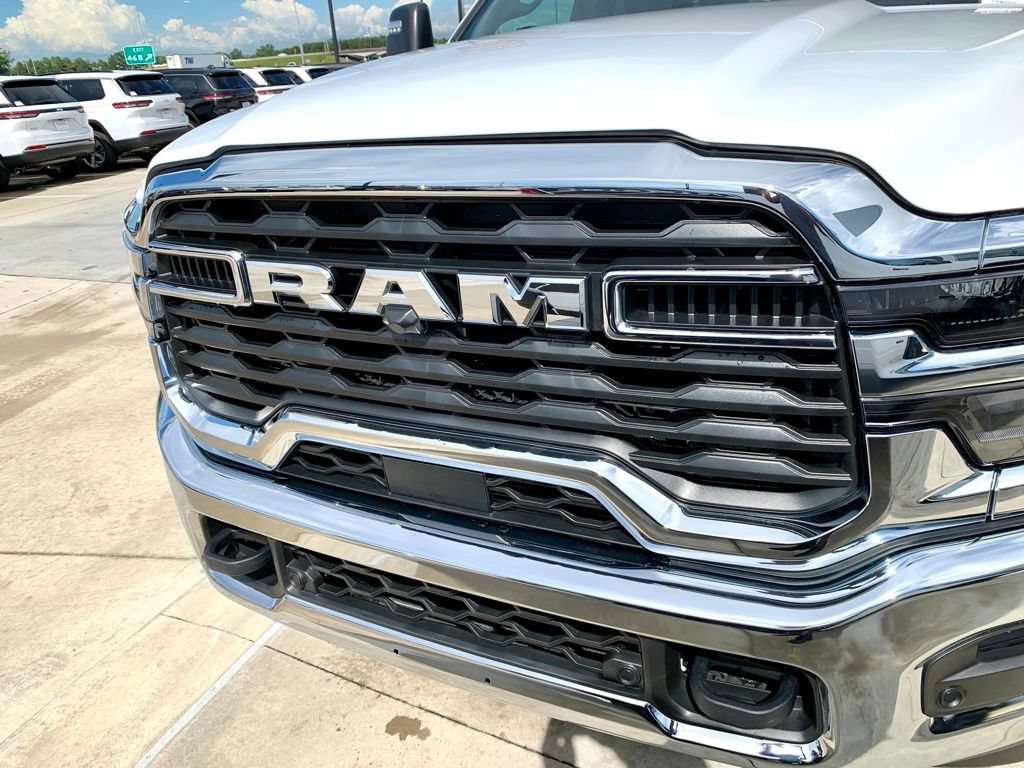 Used 2026 RAM 2500 Big Horn AWD/4WD image 2