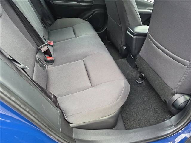 Certified 2025 Toyota Prius LE FWD image 18