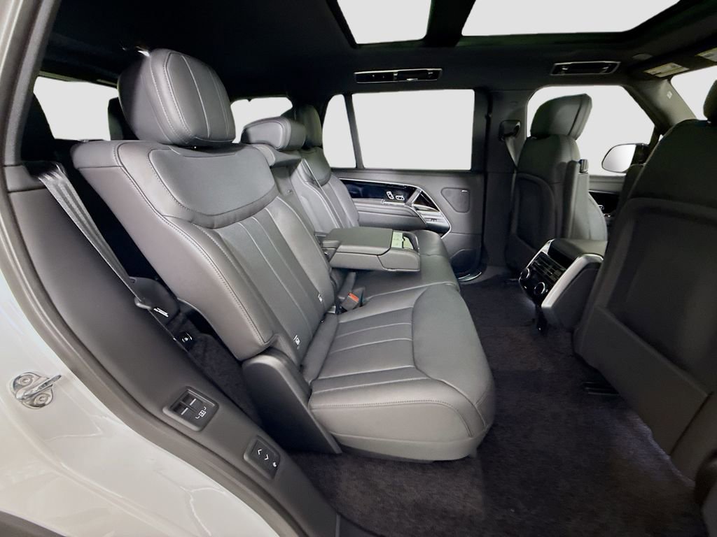New 2026 Land Rover Range Rover Long Wheelbase SE image 22