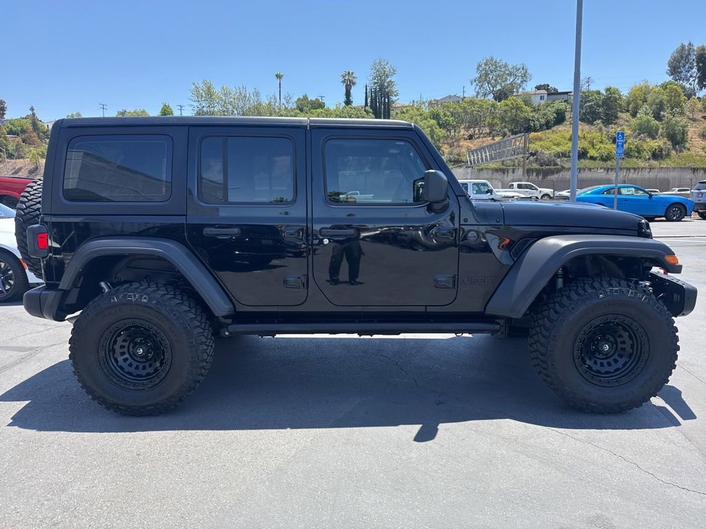 Used 2025 Jeep Wrangler Unlimited Sport AWD/4WD image 9