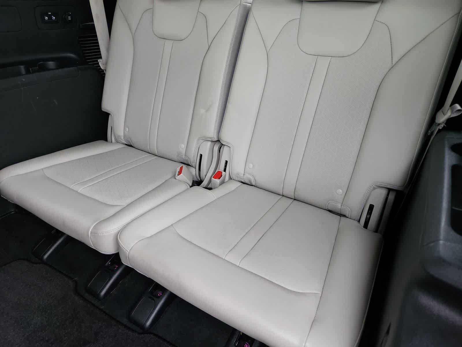 Used 2022 Kia Sorento S FWD image 29