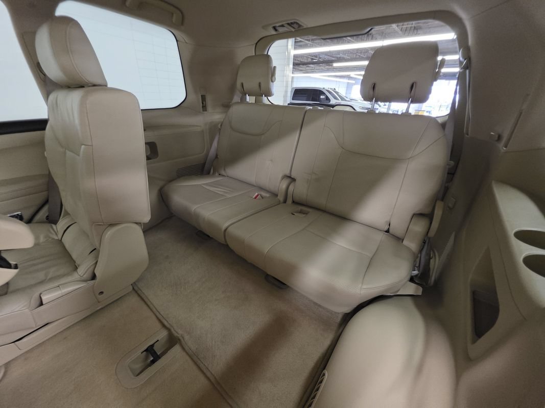 Used 2010 Lexus LX 570 4WD w/ Luxury Pkg image 24