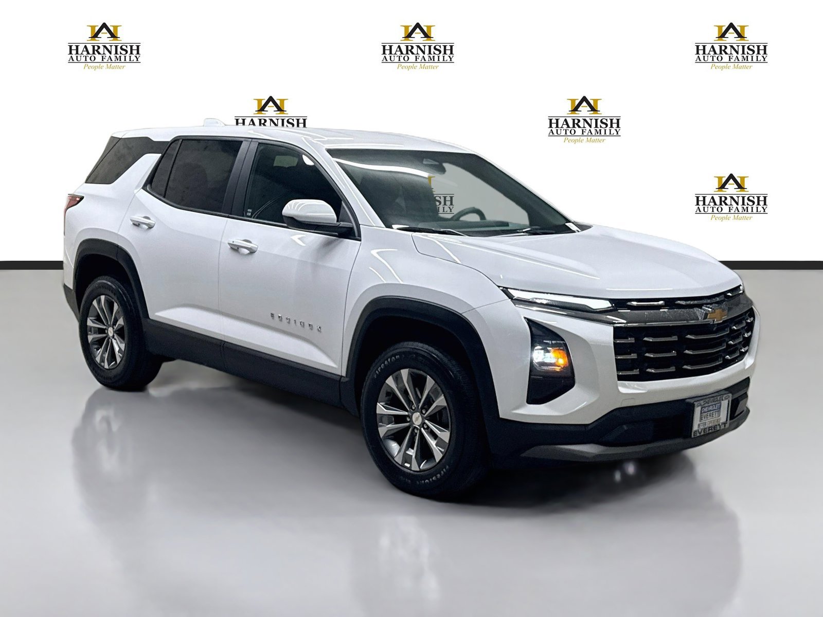 Used 2025 Chevrolet Equinox LT FWD image 3