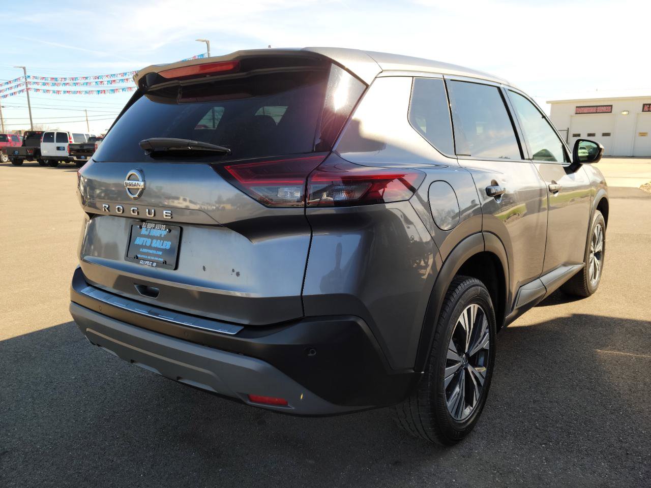 Used 2021 Nissan Rogue SV AWD/4WD image 4