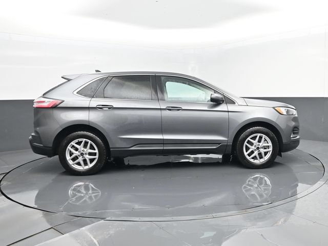 Used 2023 Ford Edge SEL w/ Convenience Package AWD/4WD image 4