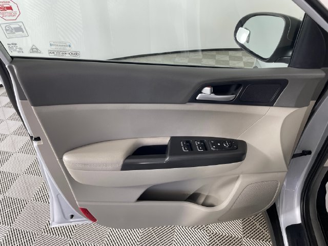 Used 2017 Kia Sportage LX AWD/4WD image 15