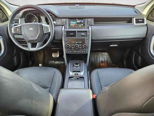 Used 2018 Land Rover Discovery Sport HSE Luxury image 17