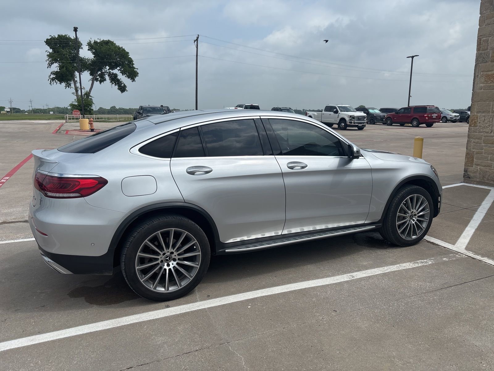 Used 2020 Mercedes-Benz GLC 300 4MATIC Coupe image 2