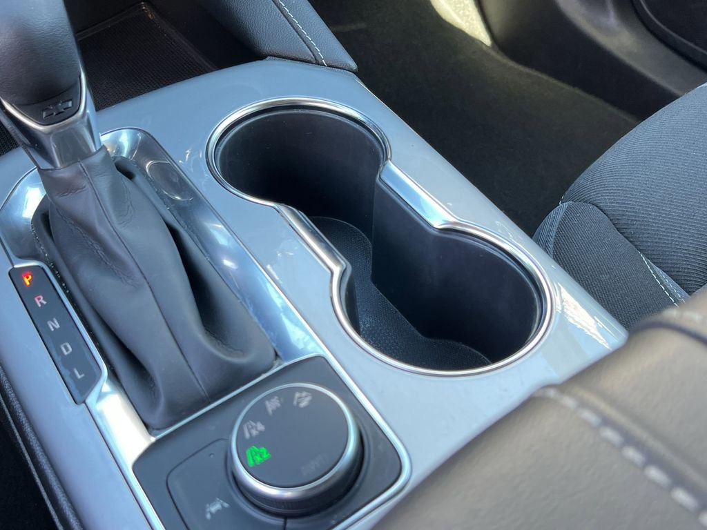 Used 2025 Chevrolet Blazer LT image 23