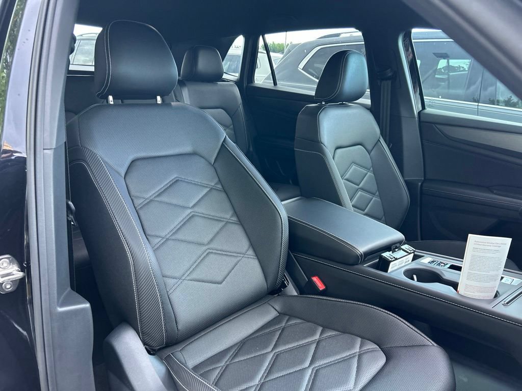 New 2026 Volkswagen Atlas Cross Sport SE FWD image 42