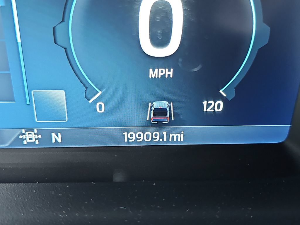 Used 2023 Ford F150 Lightning Platinum AWD/4WD image 18