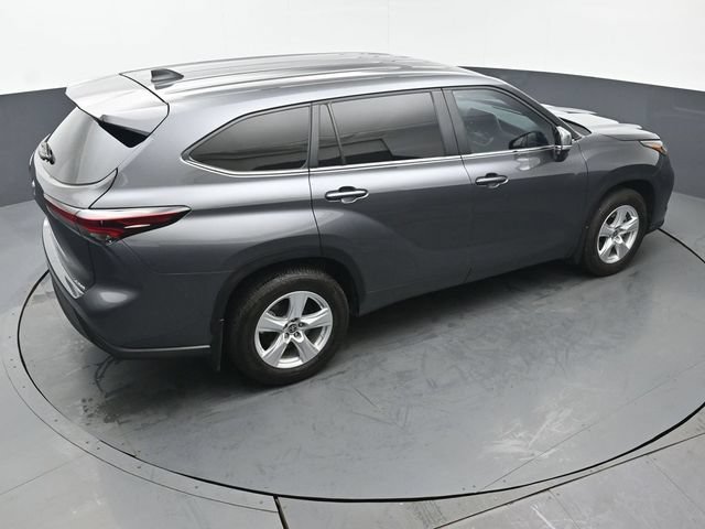 Certified 2024 Toyota Highlander LE AWD/4WD image 44