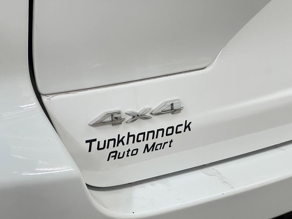 Used 2023 Jeep Grand Cherokee Laredo image 16