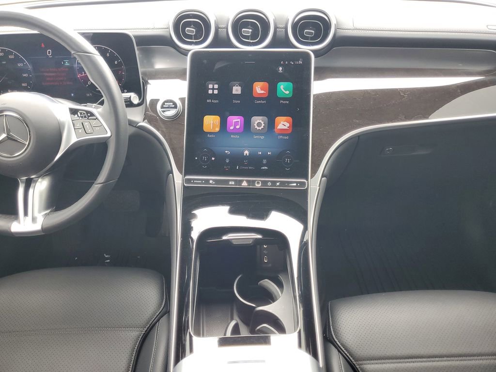 Used 2025 Mercedes-Benz GLC 300 4MATIC image 31