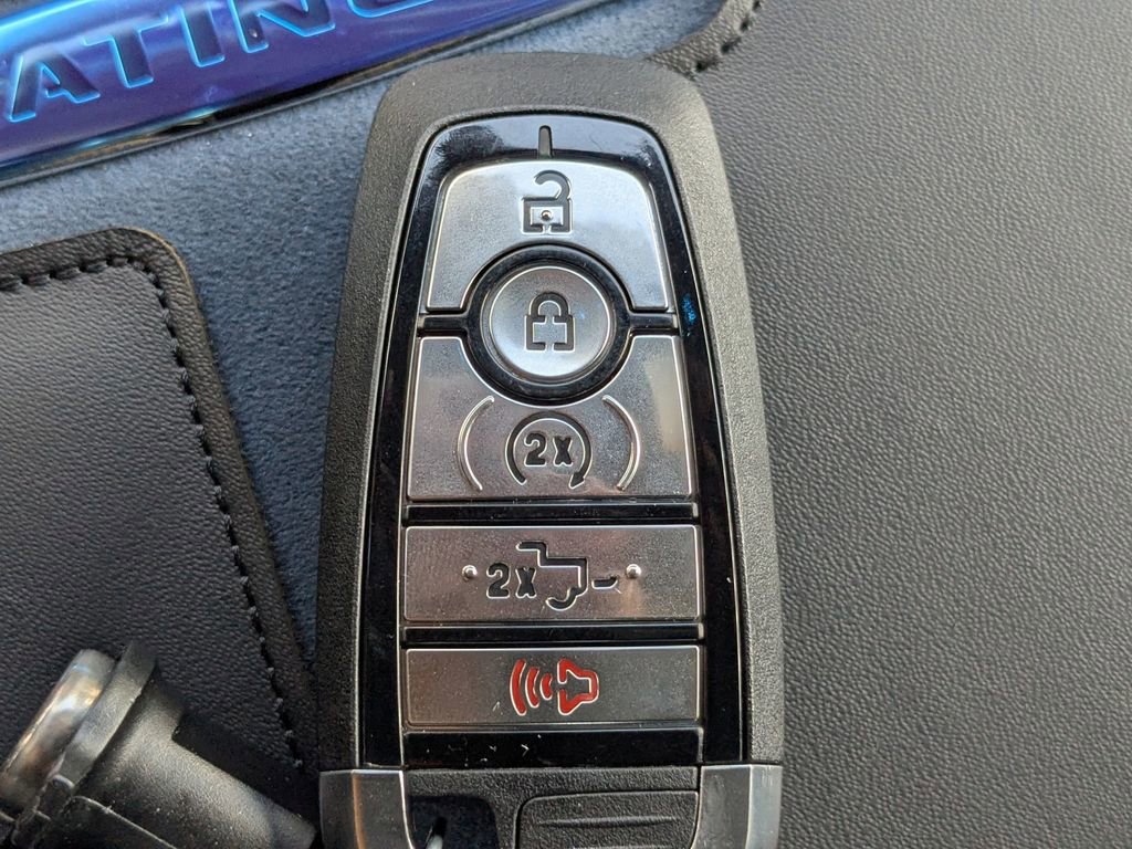 New 2026 Ford F350 Platinum w/ FX4 Off-Road Package image 32