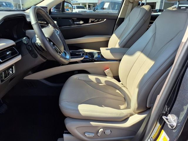 Certified 2023 Lincoln Nautilus Reserve image 5