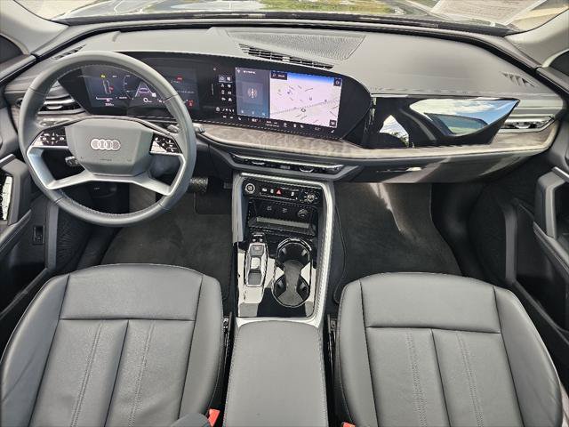 Used 2025 Audi Q5 Premium w/ Convenience Package AWD/4WD image 4