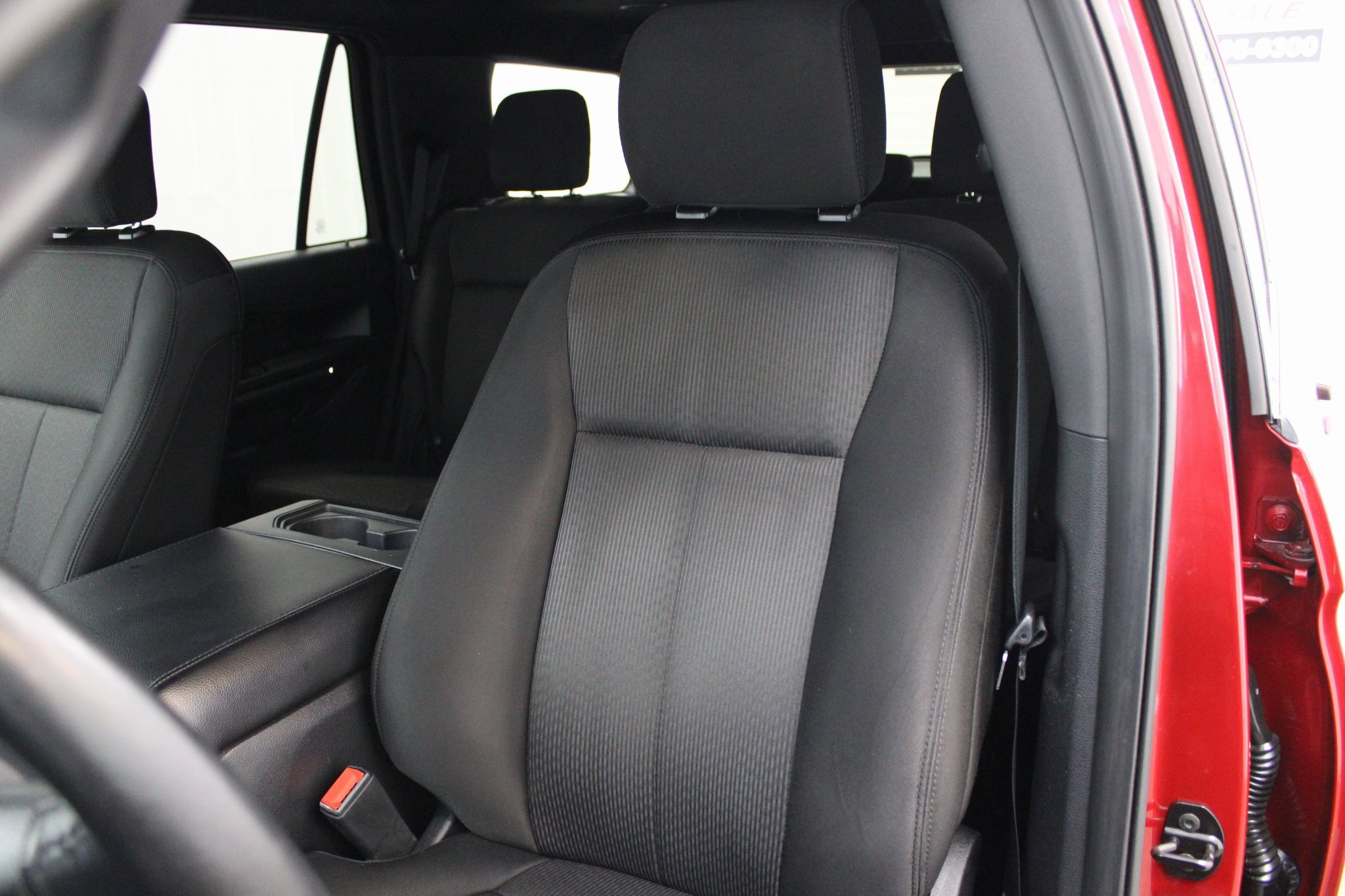 Used 2020 Ford Expedition XLT image 17