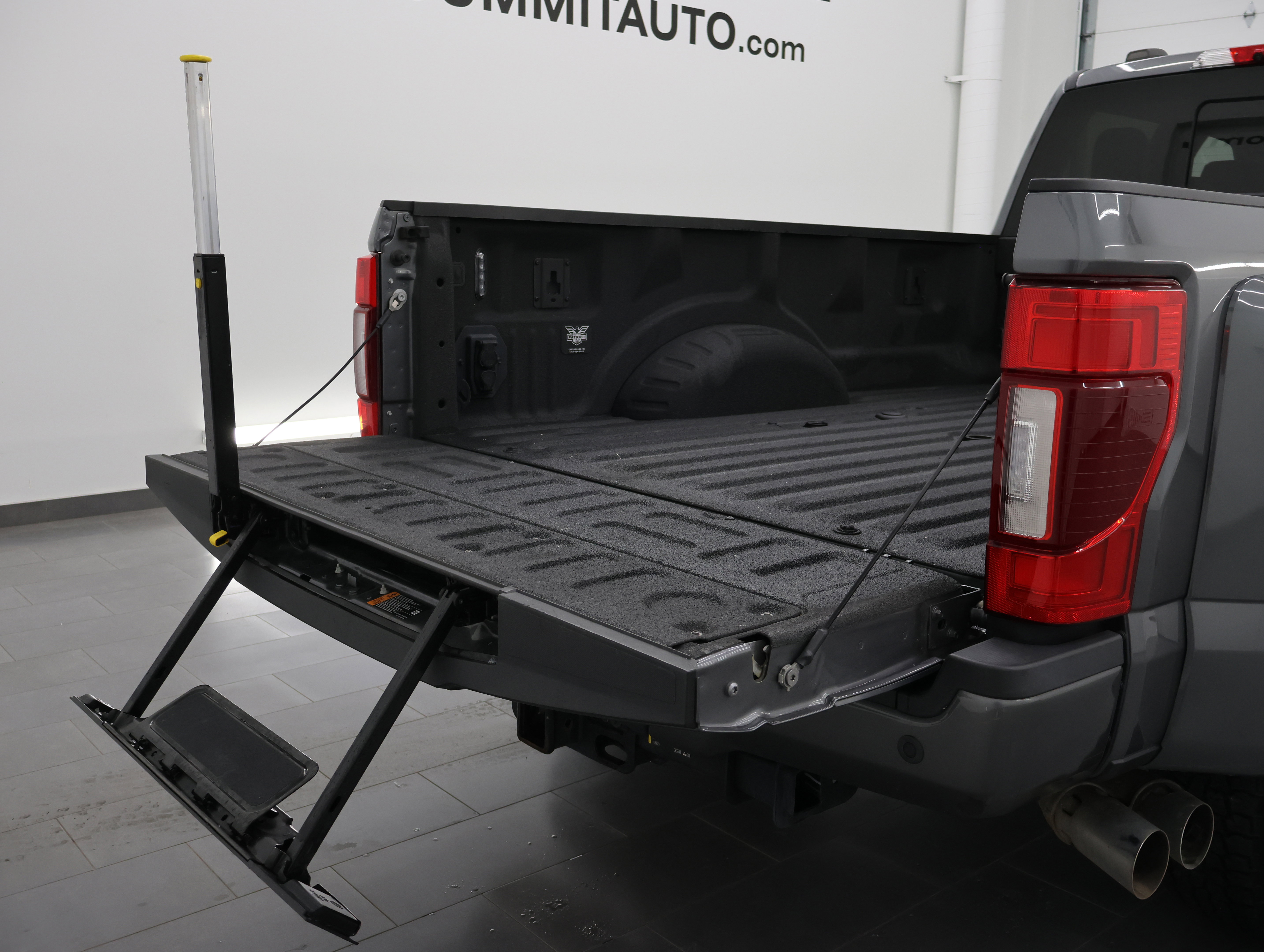 Used 2022 Ford F350 Platinum AWD/4WD image 36
