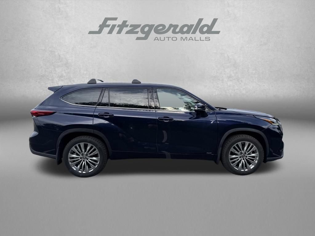 Used 2023 Toyota Highlander Platinum AWD/4WD image 9