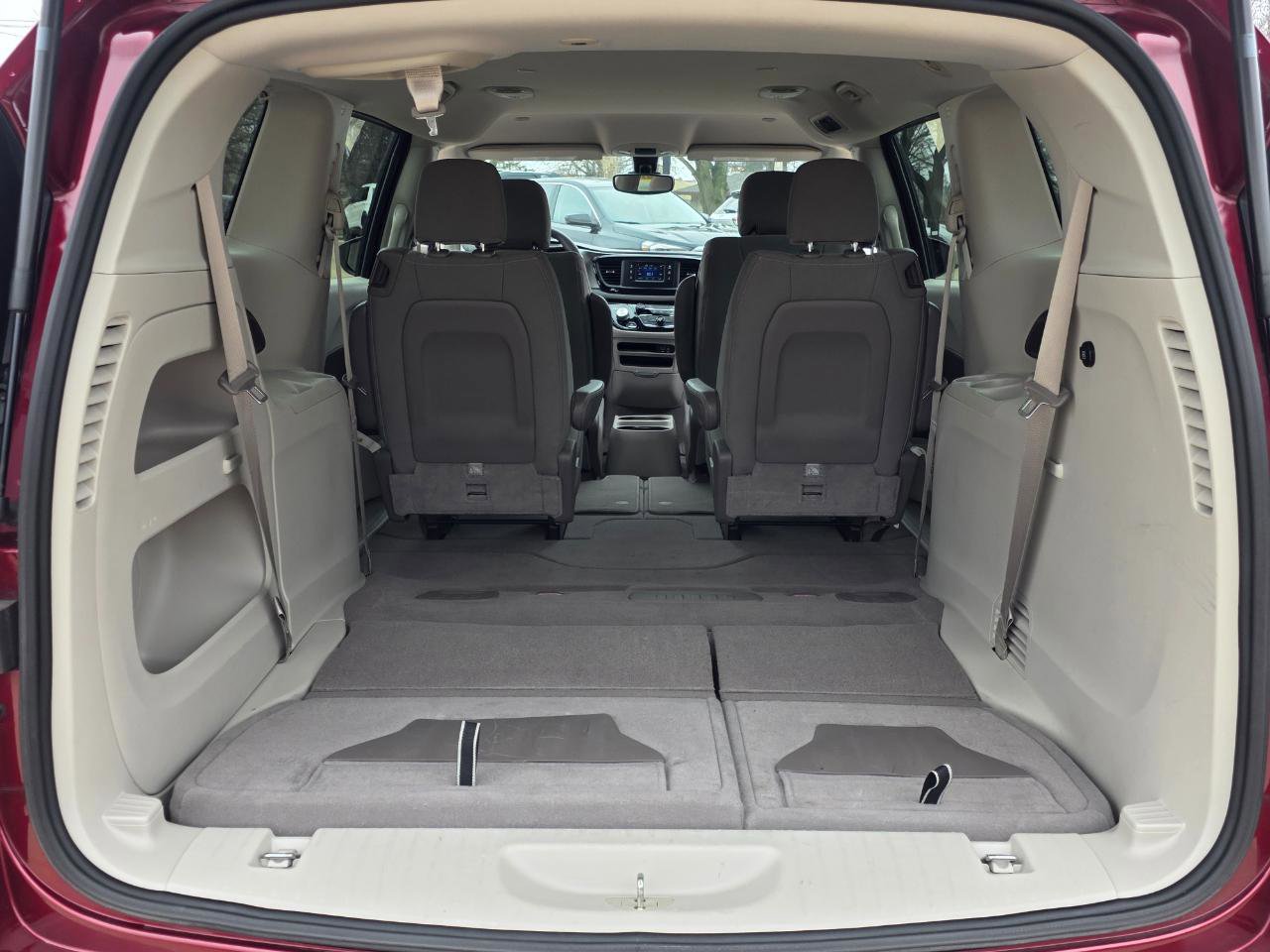 Used 2017 Chrysler Pacifica LX w/ Tire & Wheel Group image 16