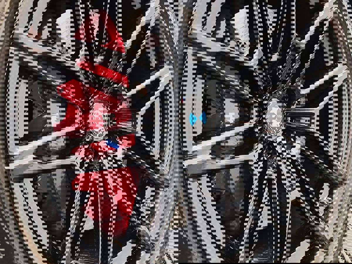 Used 2024 BMW M2 w/ Lighting Package image 6