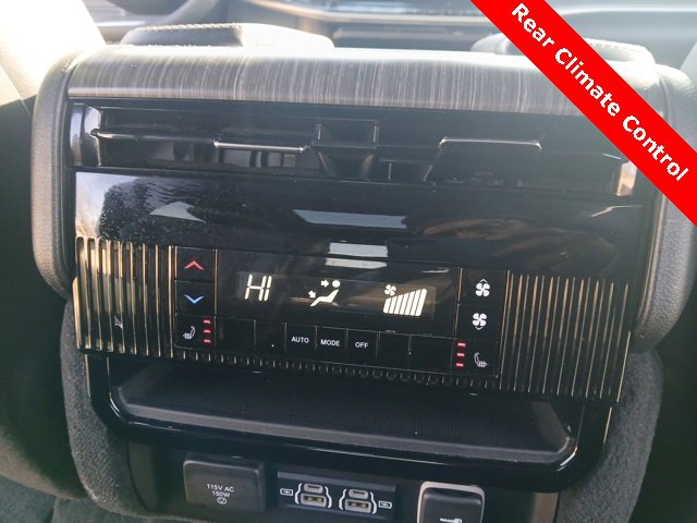 Used 2023 Jeep Wagoneer Series III w/ Premium Group I image 45