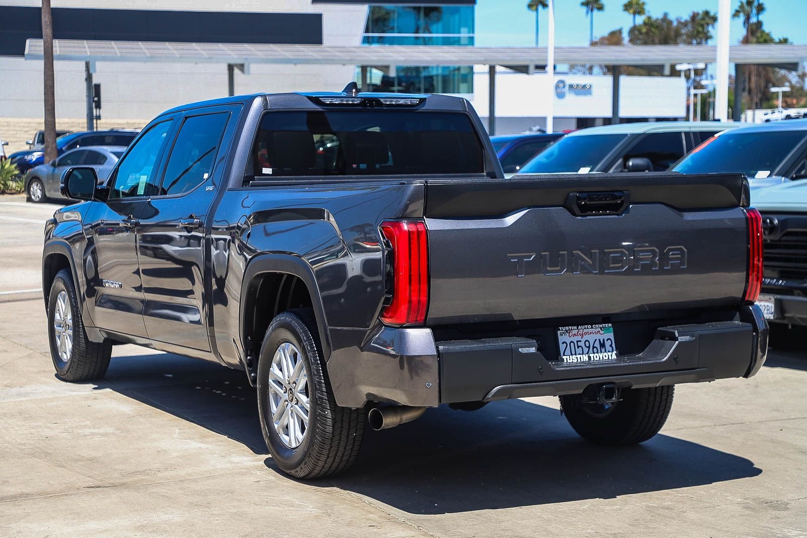 Used 2022 Toyota Tundra SR5 w/ SR5 Premium Package RWD image 7