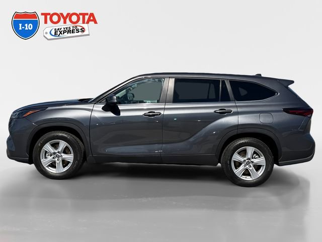 Certified 2025 Toyota Highlander LE image 2