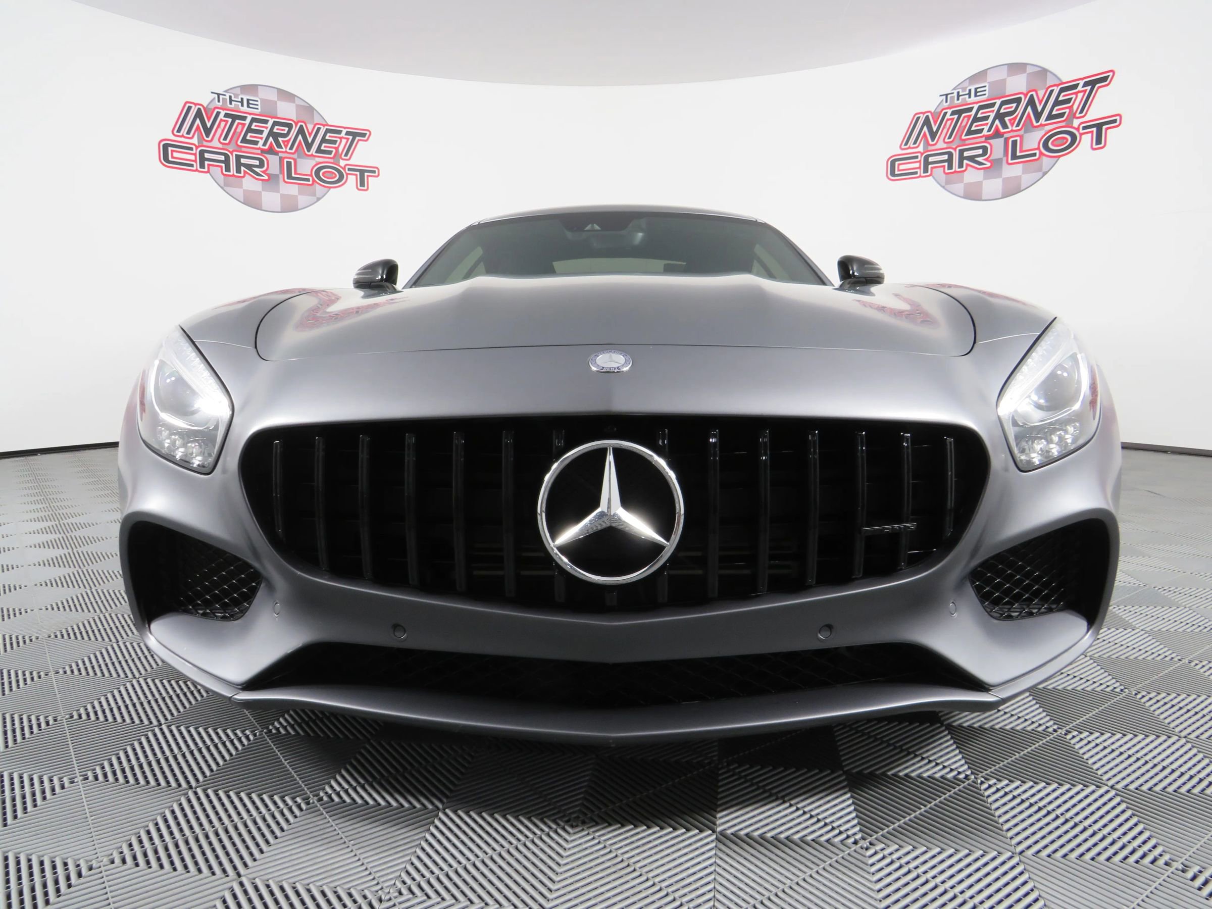 Used 2016 Mercedes-Benz AMG GT S image 2
