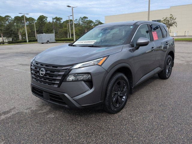 Certified 2026 Nissan Rogue SV FWD image 8