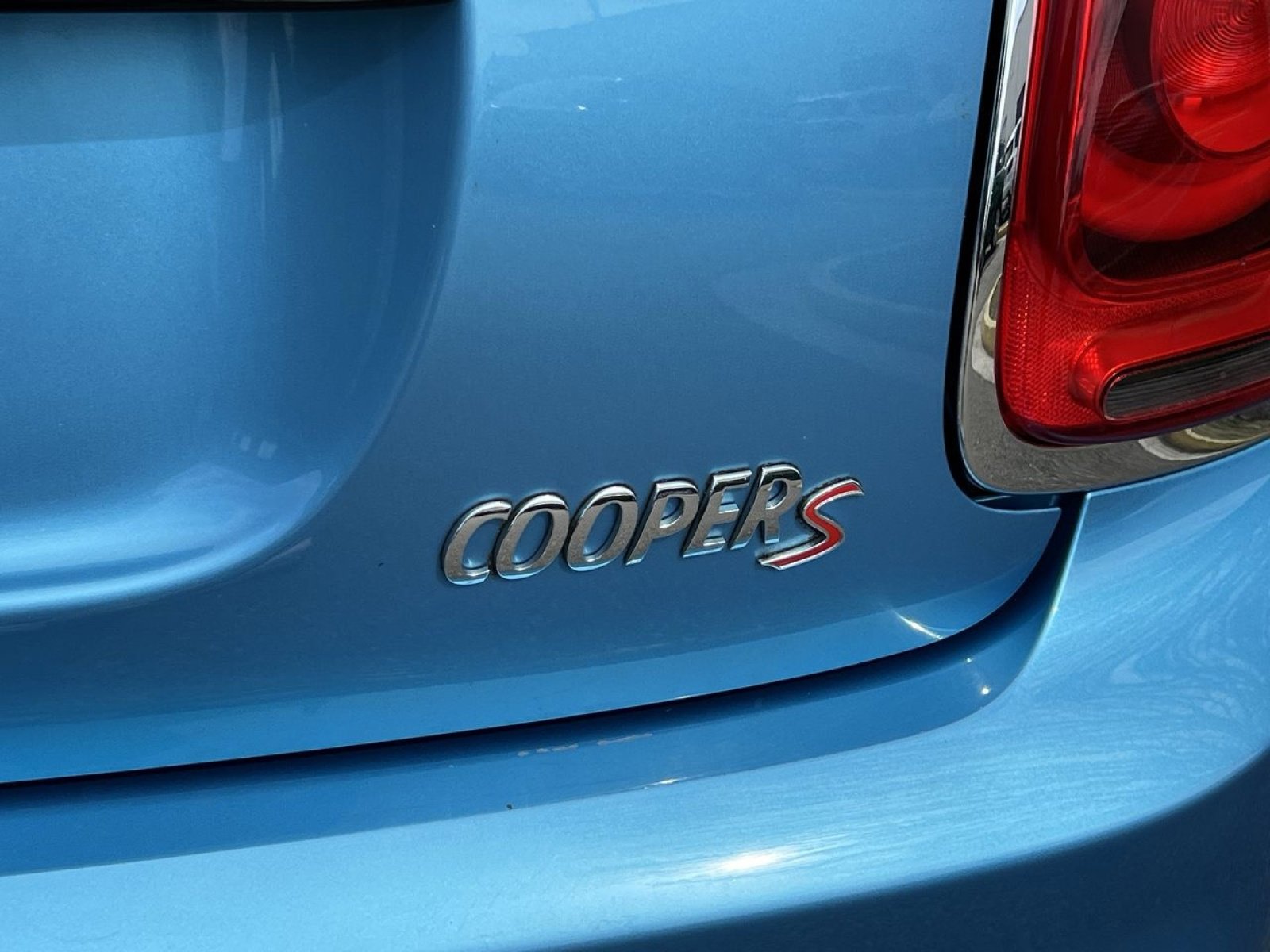 Used 2018 MINI Cooper S image 25