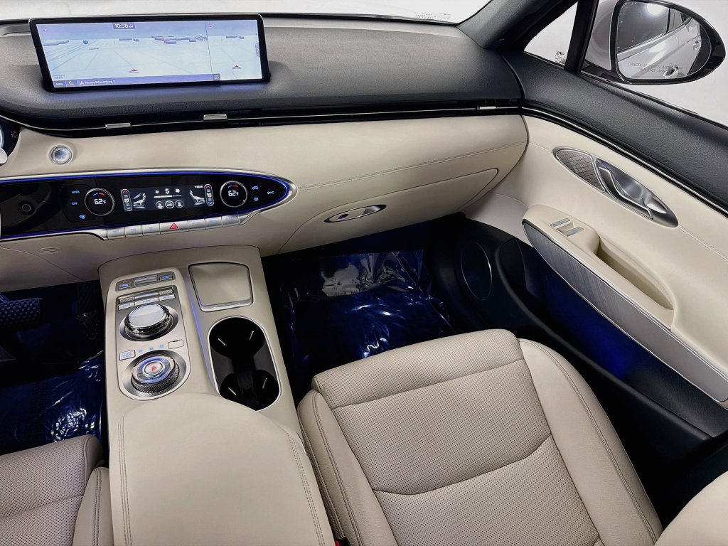 Used 2024 Genesis Electrified GV70 AWD/4WD image 24