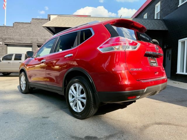 Used 2015 Nissan Rogue SV image 3