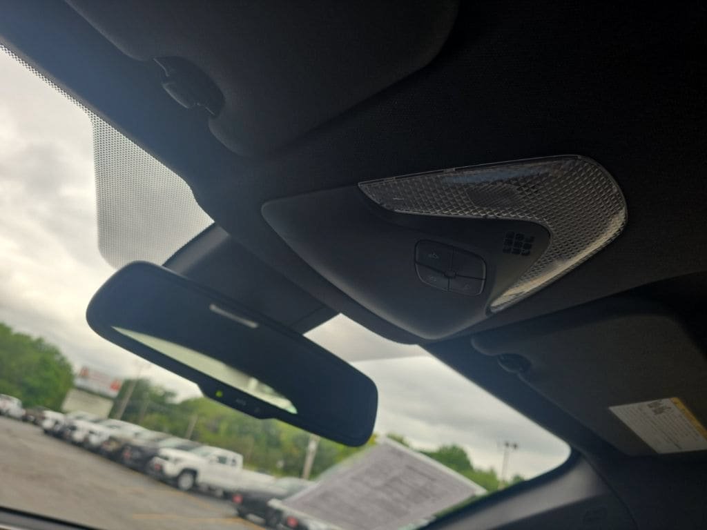 Used 2019 Toyota C-HR LE FWD image 26