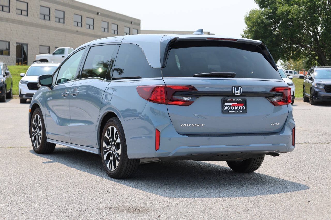 Used 2025 Honda Odyssey Elite image 11